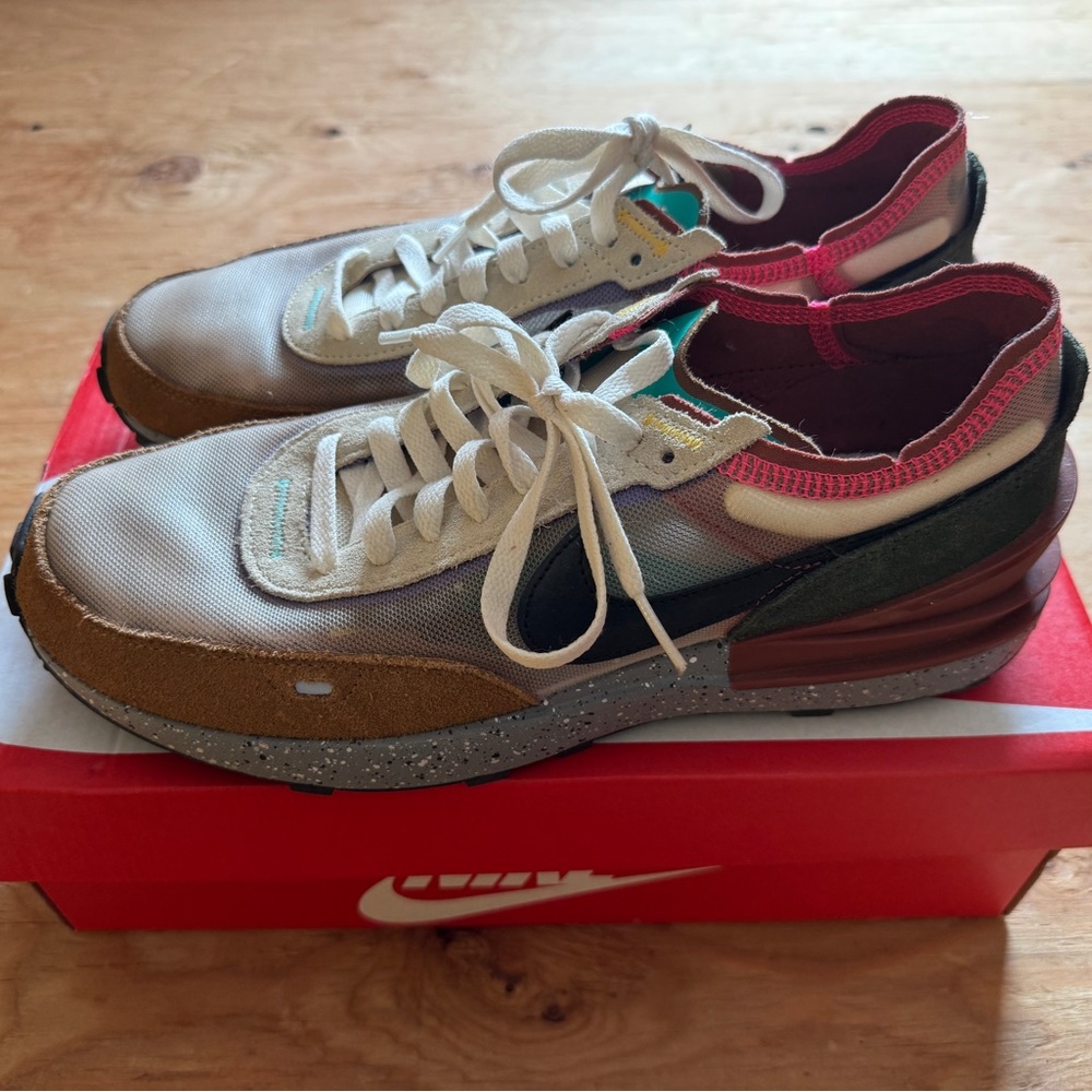 Nike Men’s Waffle One Multicolor Sneakers.